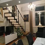 Bridge & Castle Art Apartman