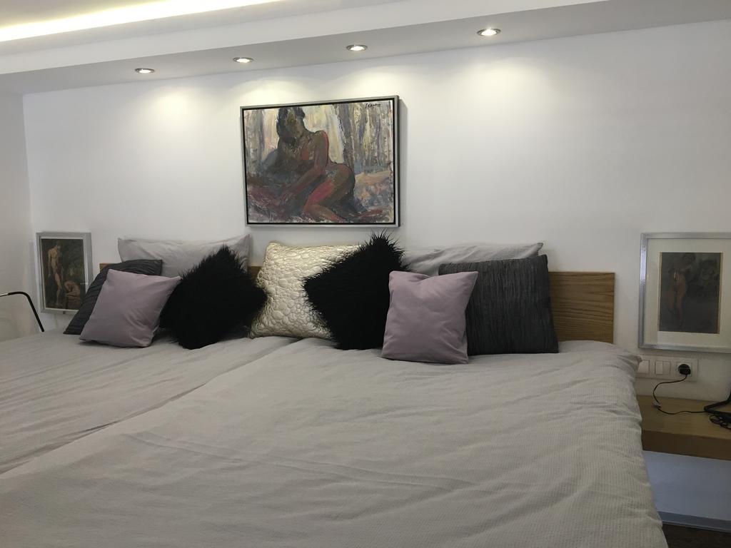 Bridge & Castle Art Apartman